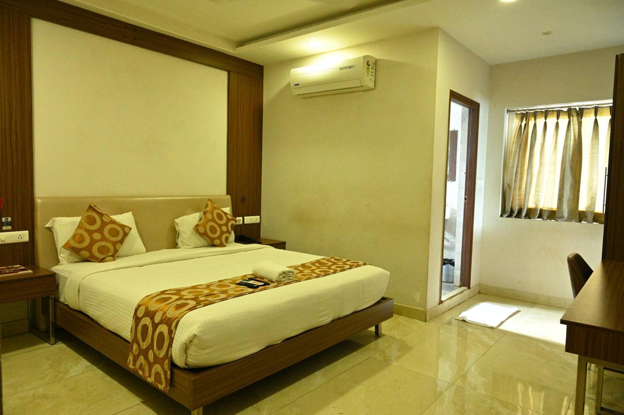 Hotel Royal Park Nellore Exterior photo